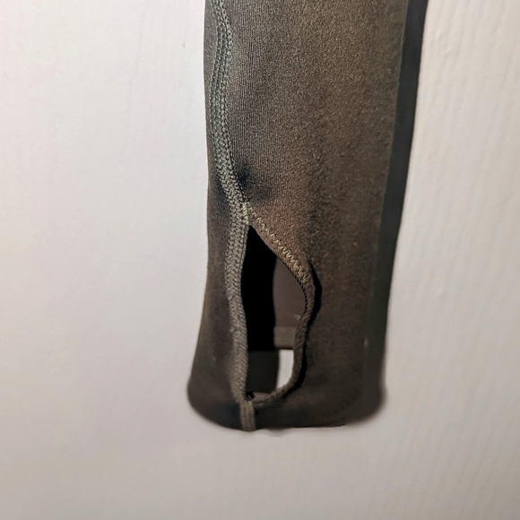 PUMA athletic running jacket in olive green Sz Small - Picture 3 of 5